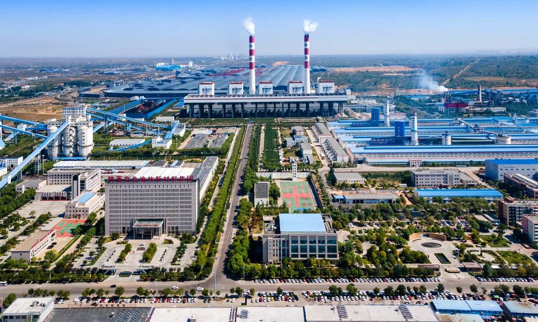 榆阳产业园区深化“三个年”活动暨2025年度工作会议召开 (4).jpg